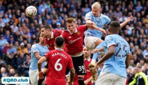 Đánh giá sự khác nhau trong phong cách thi của 2 đội bóng thành Manchester